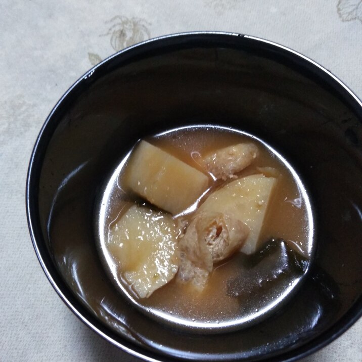 じゃがいものピリ辛みそ汁
